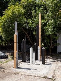 <p><em>A semaphore or maybe just an accident (with bins),</em> 2019<br />
Body Splits, SALTS, CH<br />
Image: Gunnar Meier Photography</p>